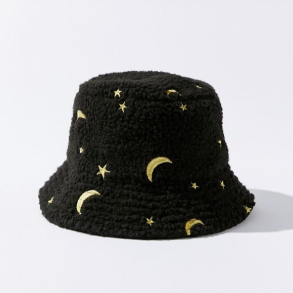 Urban Outfitters Accessories - Embroidered Sherpa Boho Peasant Street Art Star Moon Bucket Hat NWT